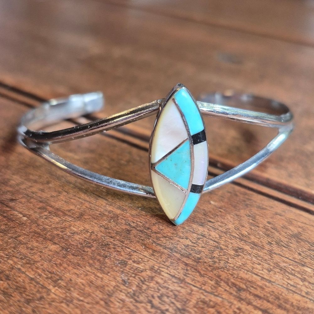 Vintage Native American Zuni Silver Turqyiose Mother Of Pearl Onyx Bracelet